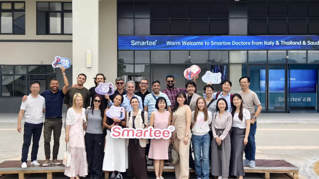 international-doctors-visit-smartee-hq-1.jpg